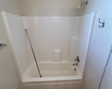 3317 E Park Avenue - Photo Thumbnail 22