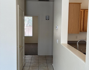 3317 E Park Avenue - Photo Thumbnail 4