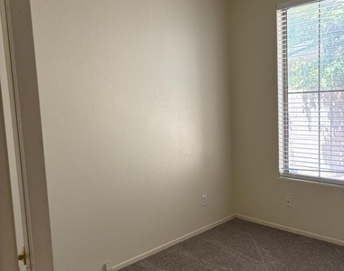 3317 E Park Avenue - Photo Thumbnail 8