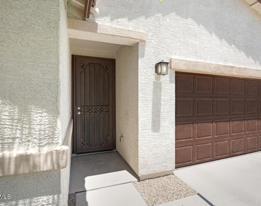 16658 W Mescal Street - Photo Thumbnail 3