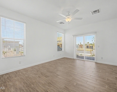 8232 E University Drive - Photo Thumbnail 13