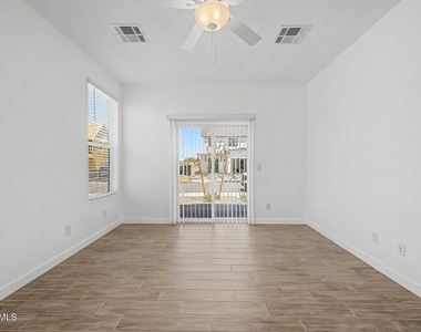 8232 E University Drive - Photo Thumbnail 15