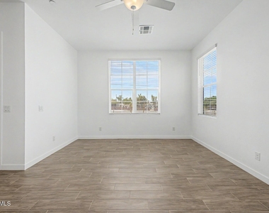 8232 E University Drive - Photo Thumbnail 7