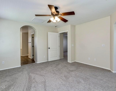 28934 N 124th Avenue - Photo Thumbnail 25