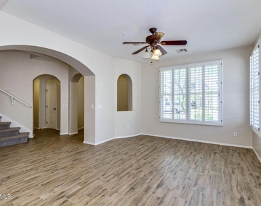 28934 N 124th Avenue - Photo Thumbnail 4