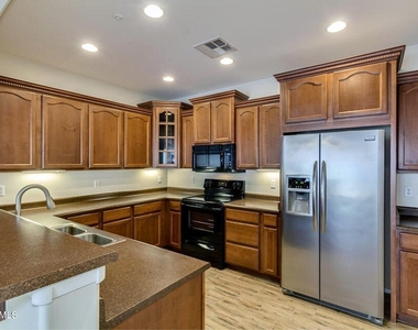 28934 N 124th Avenue - Photo Thumbnail 7