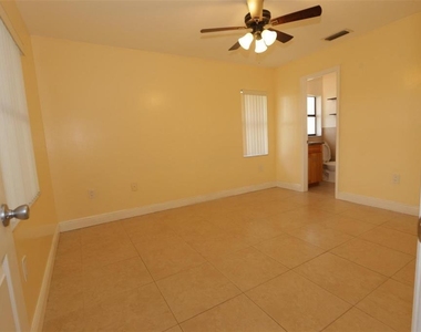 2987 Nw 110th Avenue - Photo Thumbnail 4