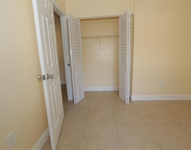 2987 Nw 110th Avenue - Photo Thumbnail 12