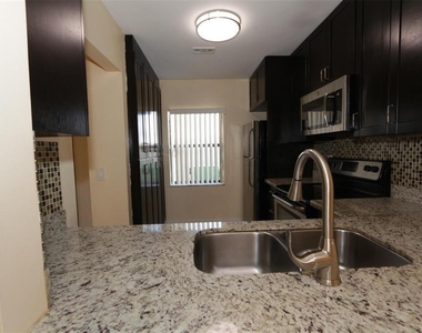 2987 Nw 110th Avenue - Photo Thumbnail 1