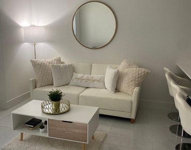 301 Altara Avenue - Photo Thumbnail 11