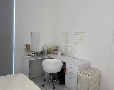 301 Altara Avenue - Photo Thumbnail 7