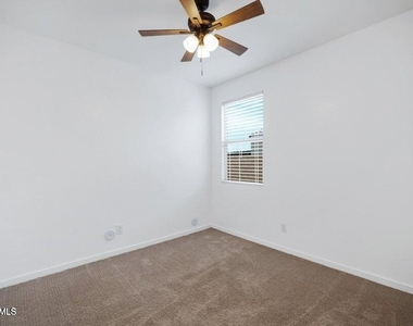 2570 E Corazon Trail - Photo Thumbnail 17