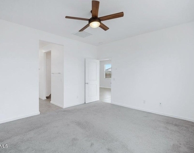 2570 E Corazon Trail - Photo Thumbnail 20
