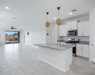 2570 E Corazon Trail - Photo Thumbnail 9