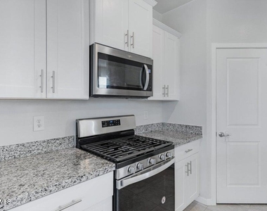 2570 E Corazon Trail - Photo Thumbnail 7