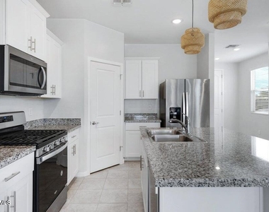 2570 E Corazon Trail - Photo Thumbnail 8