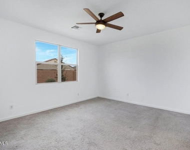 2570 E Corazon Trail - Photo Thumbnail 19