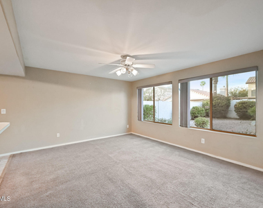 1244 E Angela Drive - Photo Thumbnail 5
