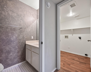 1244 E Angela Drive - Photo Thumbnail 11