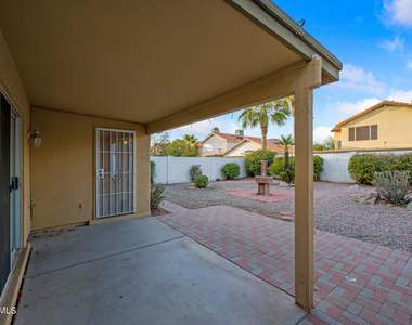 1244 E Angela Drive - Photo Thumbnail 20