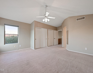 1244 E Angela Drive - Photo Thumbnail 15