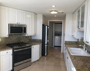 848 Brickell Key Drive - Photo Thumbnail 2