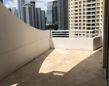 848 Brickell Key Drive - Photo Thumbnail 10