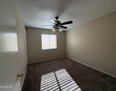 1547 E 10th Street - Photo Thumbnail 8