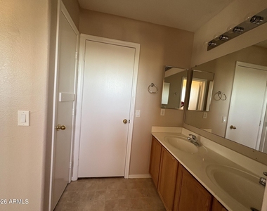 1547 E 10th Street - Photo Thumbnail 18