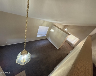 1547 E 10th Street - Photo Thumbnail 12
