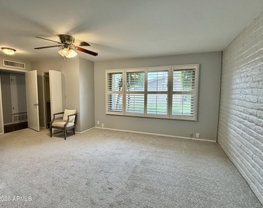 4800 N 68th Street - Photo Thumbnail 13