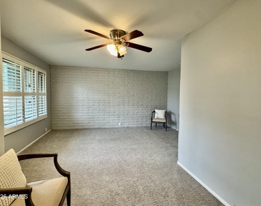 4800 N 68th Street - Photo Thumbnail 10