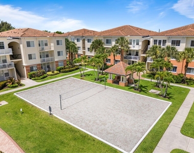 9901 Baywinds - Photo Thumbnail 12