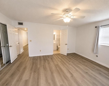 12 Vista Palm Lane - Photo Thumbnail 6