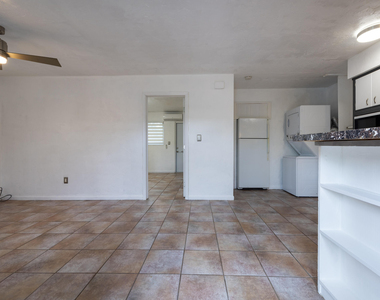 1528 Ne 33rd Street - Photo Thumbnail 6