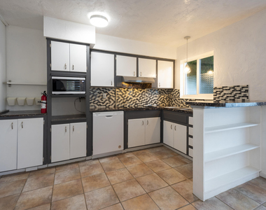 1528 Ne 33rd Street - Photo Thumbnail 5