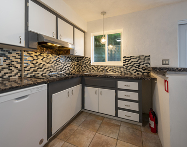 1528 Ne 33rd Street - Photo Thumbnail 13