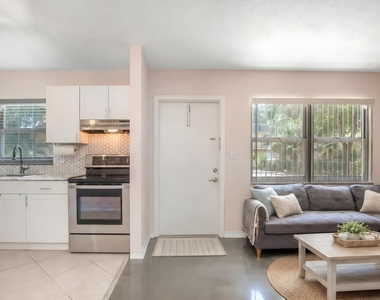 5186 Ne 6th Avenue - Photo Thumbnail 1