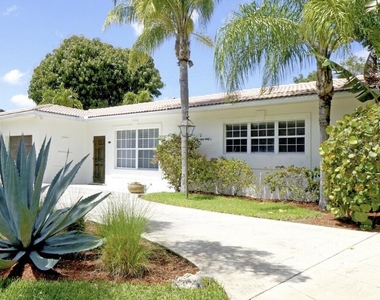 2031 Pleasant Drive - Photo Thumbnail 3