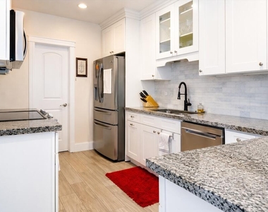 2031 Pleasant Drive - Photo Thumbnail 2