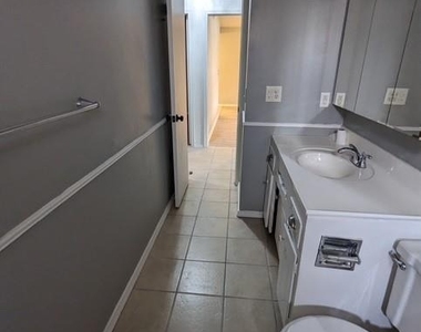 4205 Nicklas Avenue - Photo Thumbnail 14