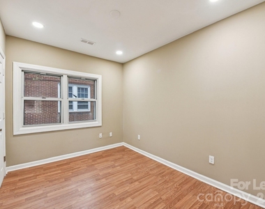 209 W Marsh Street - Photo Thumbnail 22