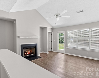 123 Meadow Lilly Court - Photo Thumbnail 6