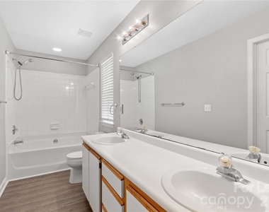 123 Meadow Lilly Court - Photo Thumbnail 24