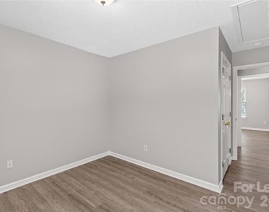 123 Meadow Lilly Court - Photo Thumbnail 22