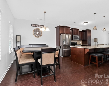 2038 Eddie Massey Lane - Photo Thumbnail 11