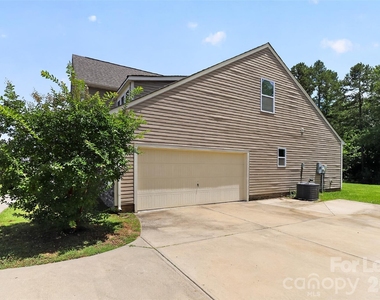 2038 Eddie Massey Lane - Photo Thumbnail 35