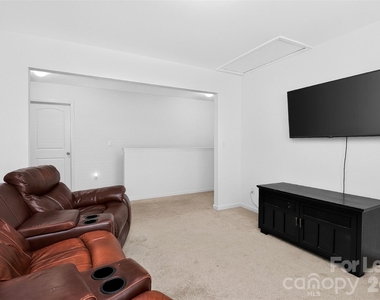 2038 Eddie Massey Lane - Photo Thumbnail 25