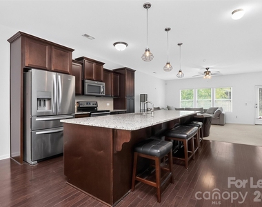 2038 Eddie Massey Lane - Photo Thumbnail 9