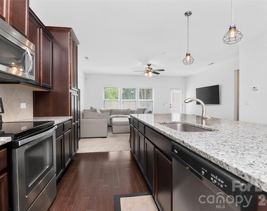 2038 Eddie Massey Lane - Photo Thumbnail 10